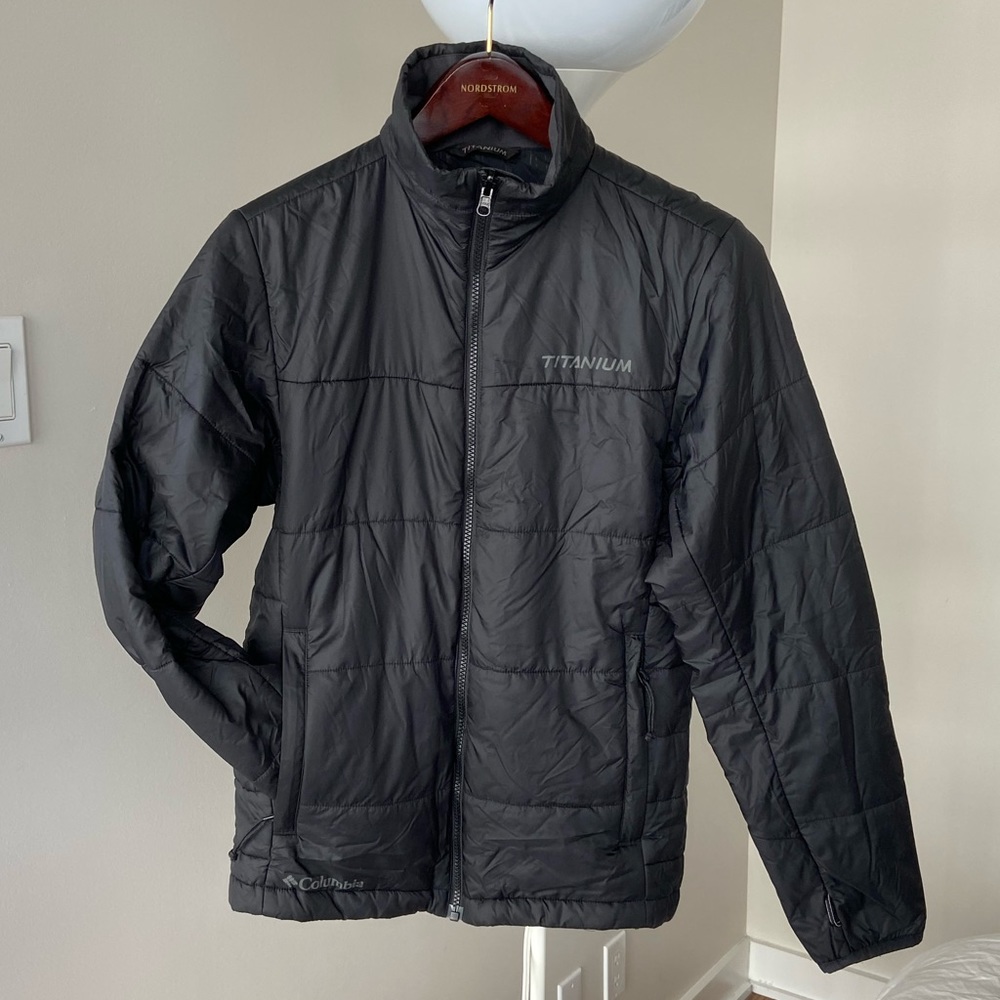 Black Columbia Fall Puffer in Small